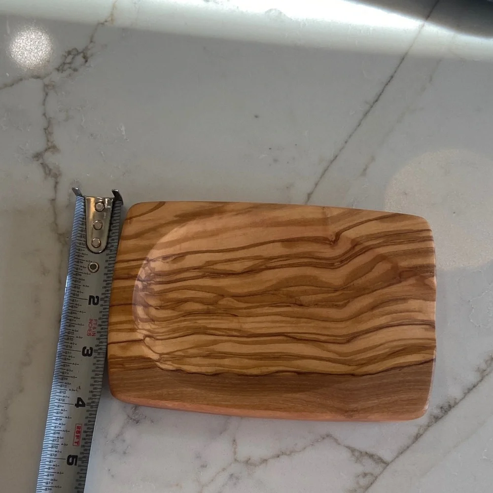 William Sonoma olive wood spoon rest